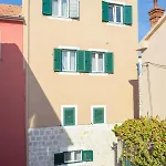 Appartamento By The Sea Kastel Stafilic, - 15110 *